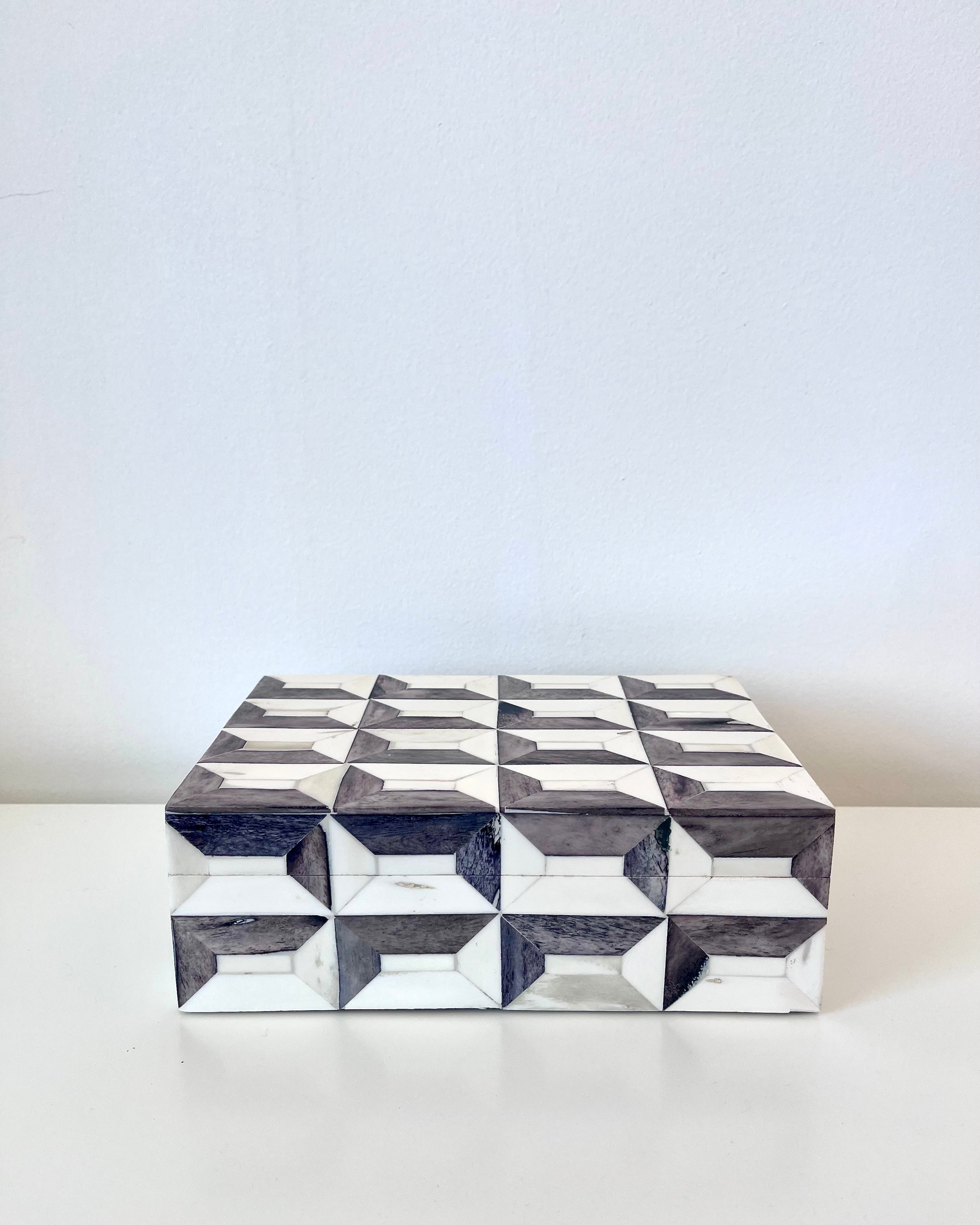 Medium Black and White Geo Box