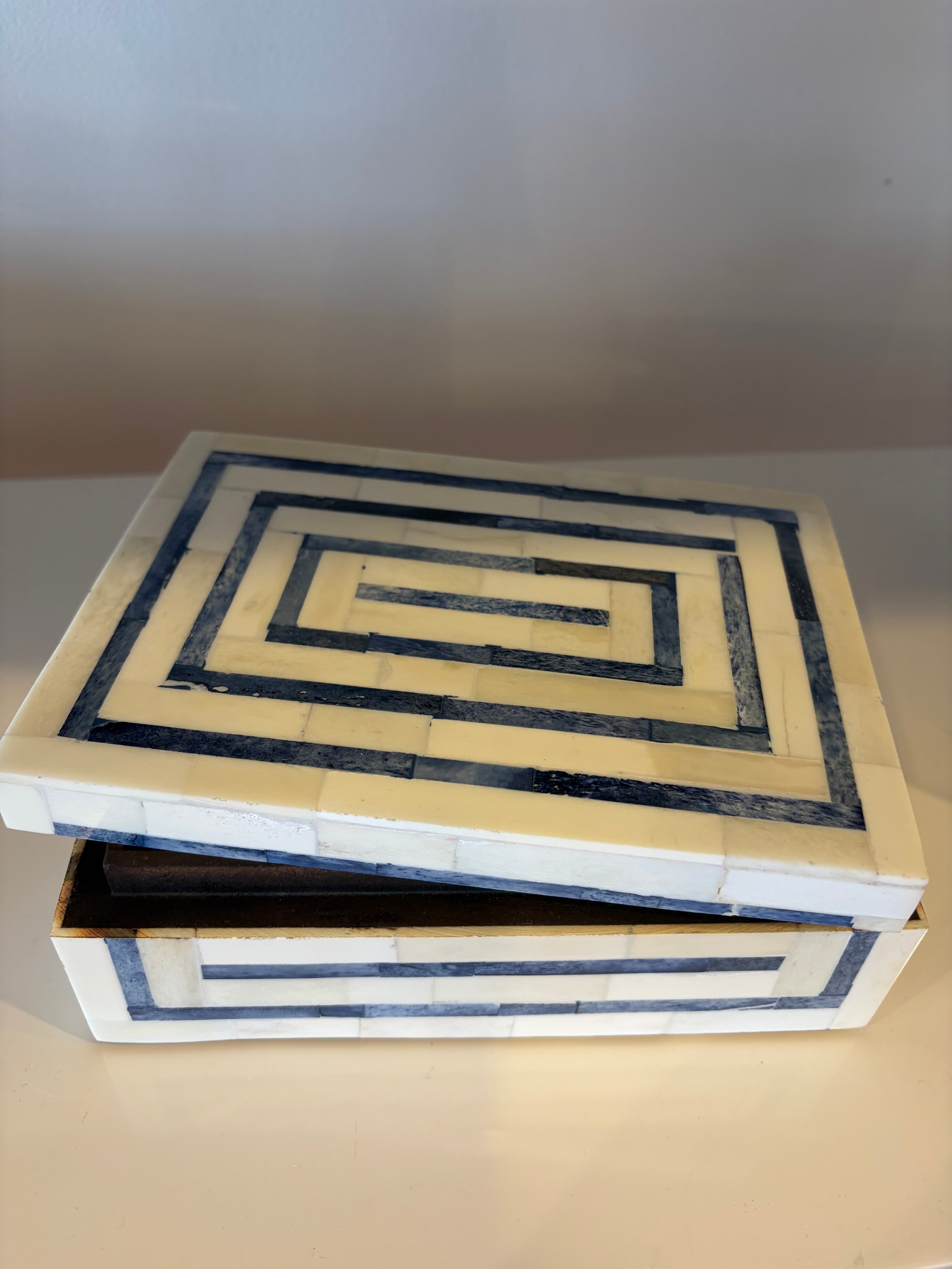 Small Parallel Tide Box